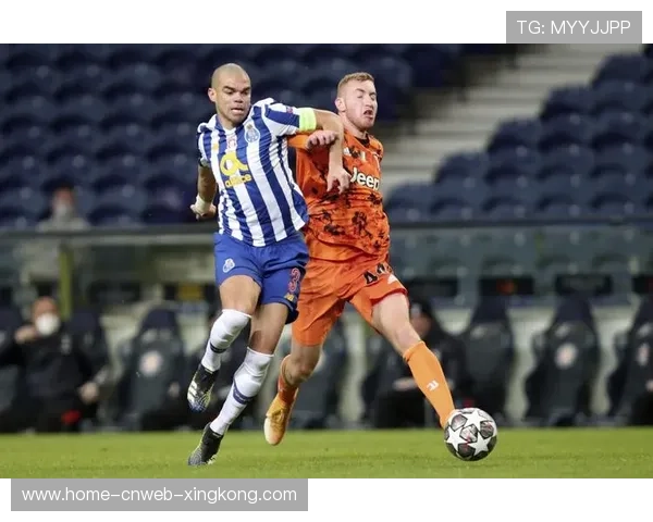 波尔图塔雷米弧顶劲射为球队取得领先优势，激情四溢的关键时刻